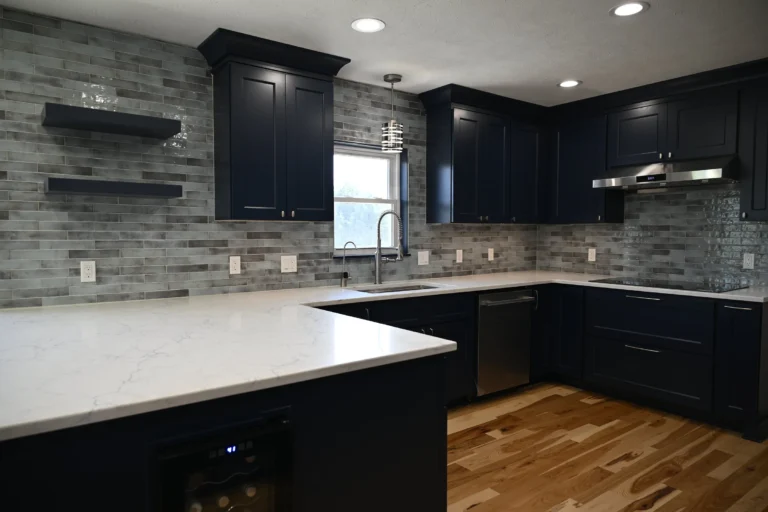 04-navy-kitchen-peninsula-view