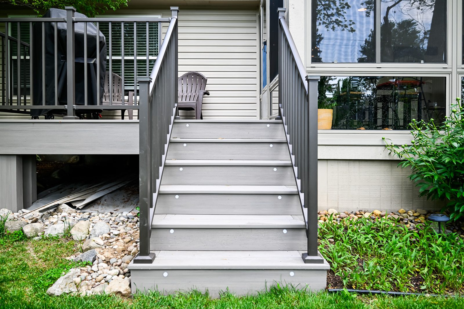 Composite deck stairs in Ypsilanti with riser lights set into each step